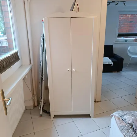 Schoene 2-zimmer In Apartament